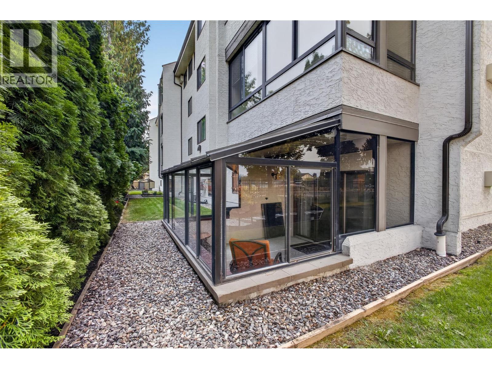 #102 1229 Bernard Avenue - 31