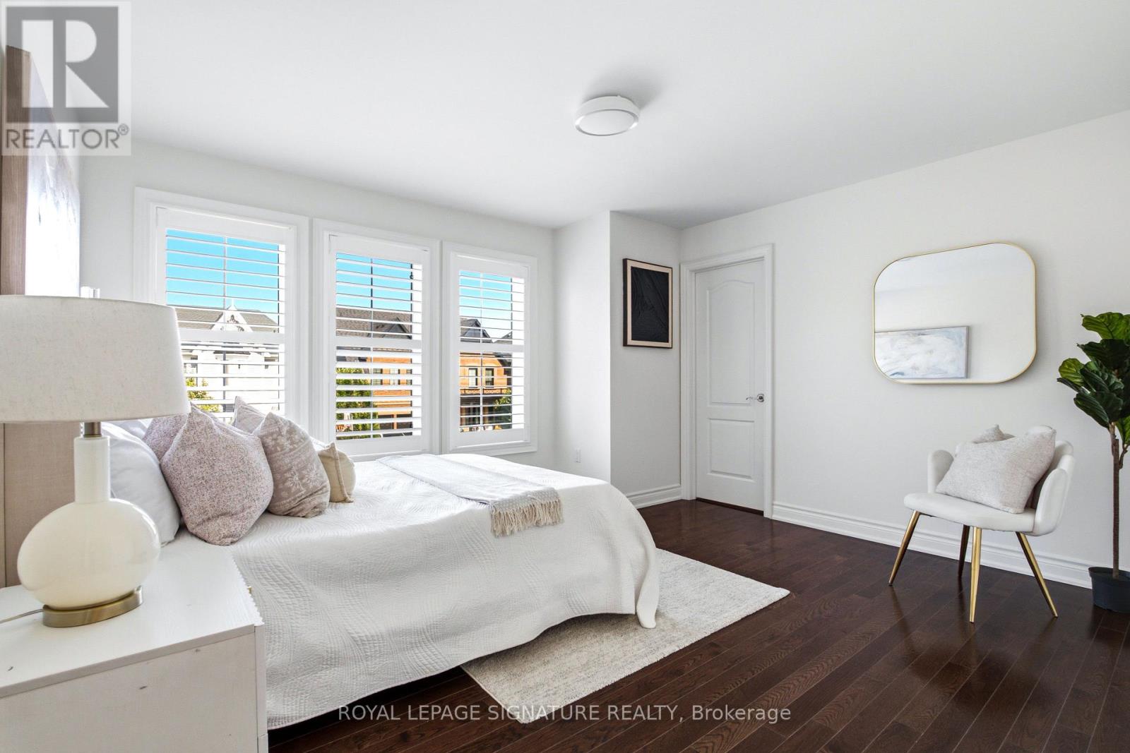 22 NORTHCASTLE CRESCENT - 26