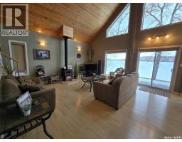 Enclosed porch - 106 Seashell Road, Crooked Lake, SK S0G2B0 Photo 7