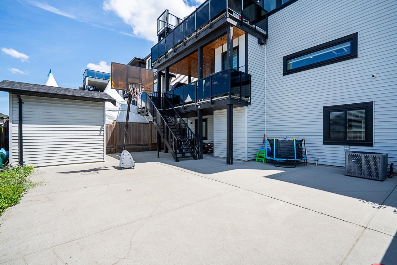 8 Bed, 8 Bath House for Sale in Abbotsford – 31081 N DEERTRAIL DRIVE, Abbotsford – MLS# R3152656 - Image 39