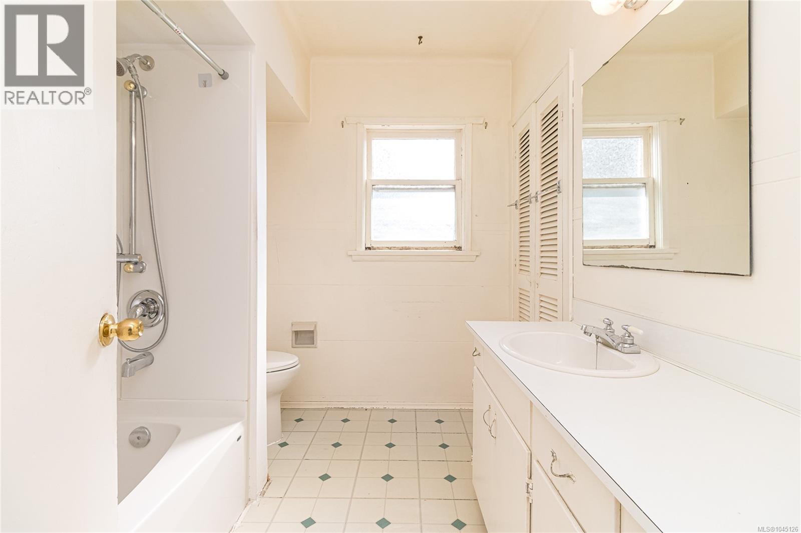 3033 Carroll St - 17