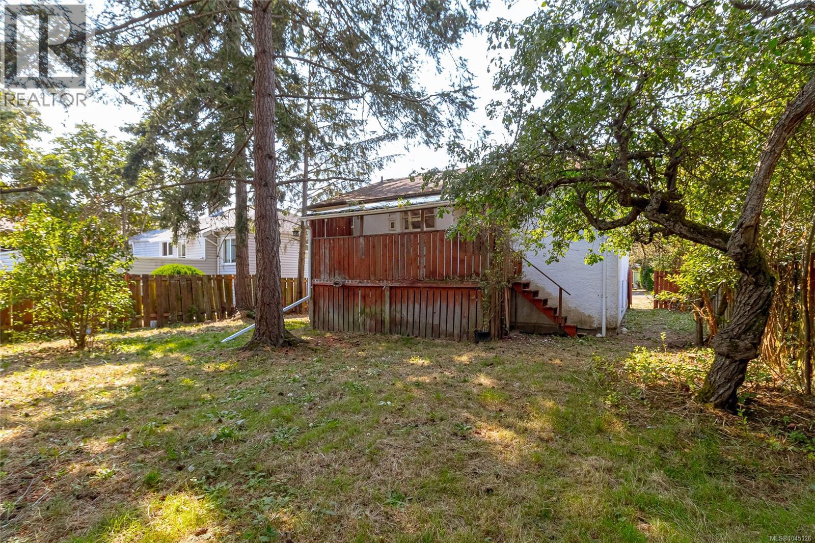 3033 Carroll St - Image 25
