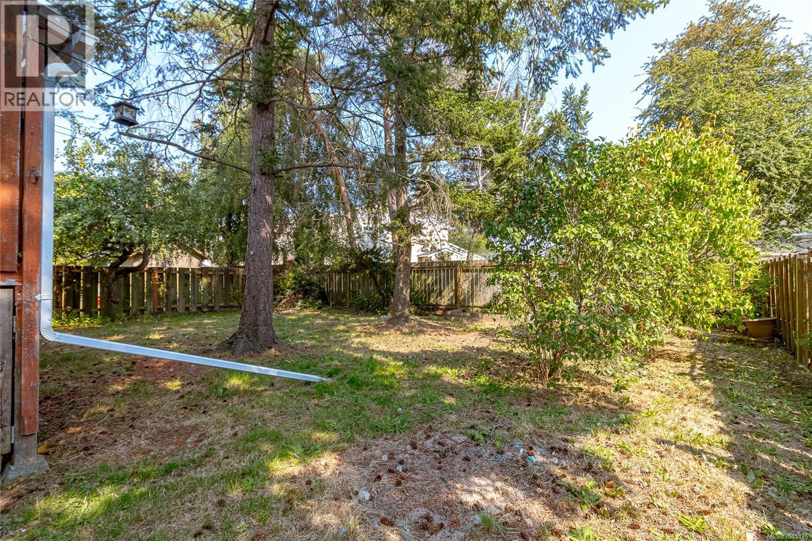 3033 Carroll St - Image 26