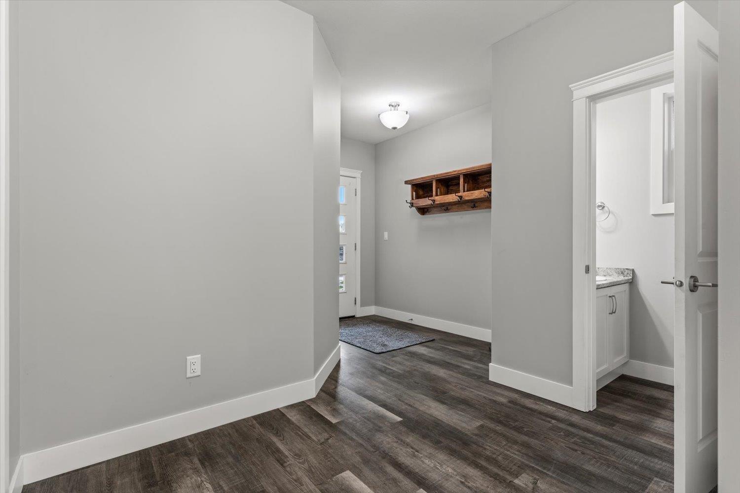 470 FORT STREET, Hope, Hope
