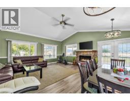 Living room - 1888 Nicolls Road, Merritt, BC V1K1B8 Photo 10