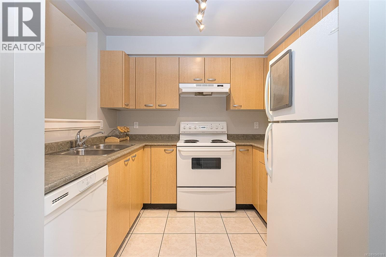 #3 1019 North Park St - Image 12