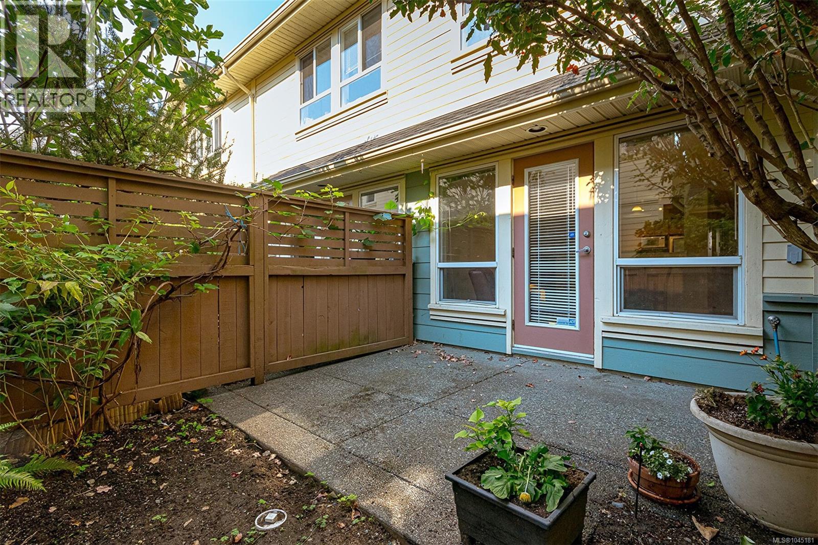 #3 1019 North Park St - 24