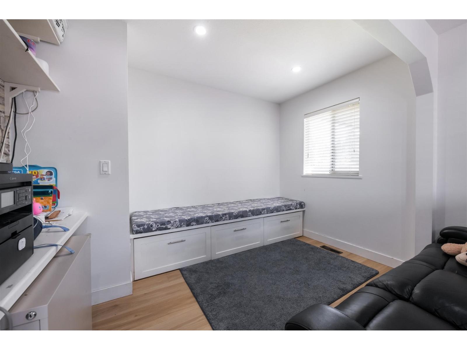 3 Bed, 2 Bath House for Sale in Surrey – 16954 60 AVENUE, Surrey – MLS# R3153038 - Image 11
