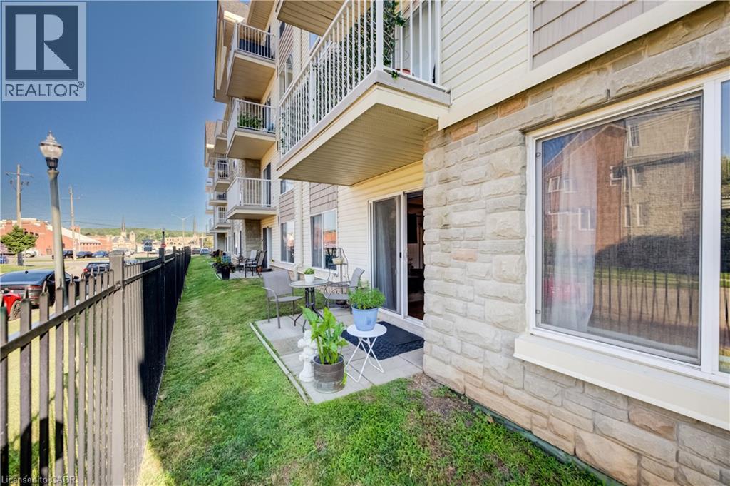 #118 8 HARRIS Street - 27