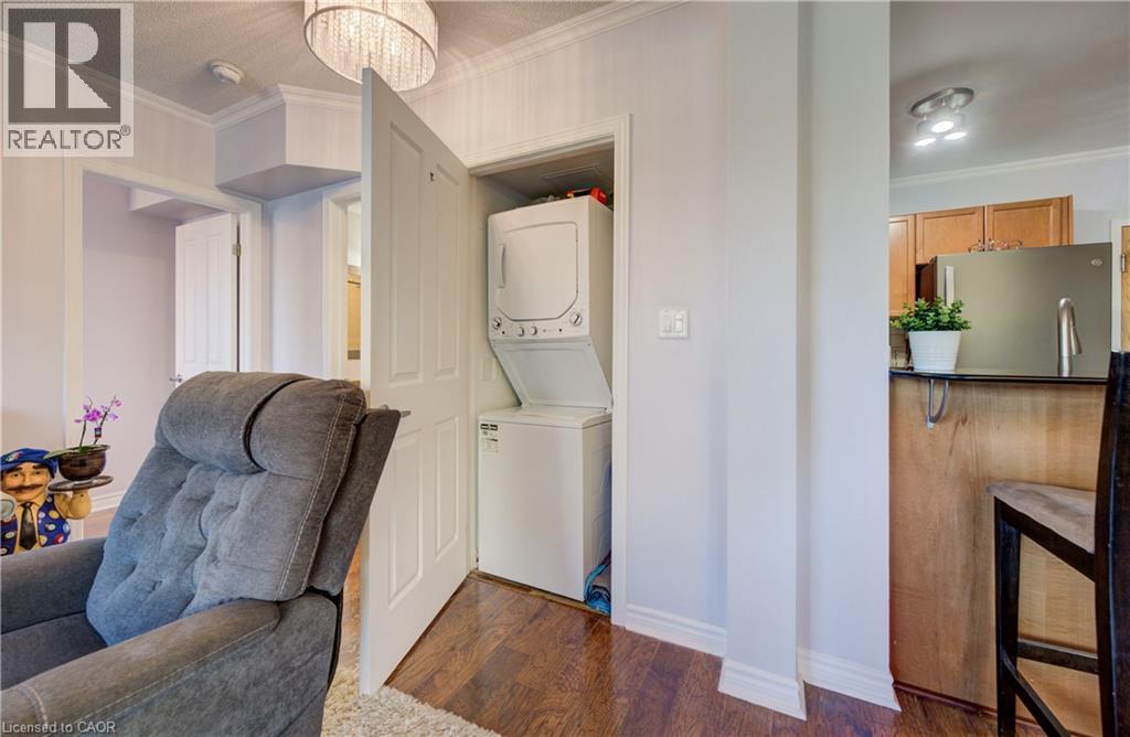 #118 8 HARRIS Street - Image 25