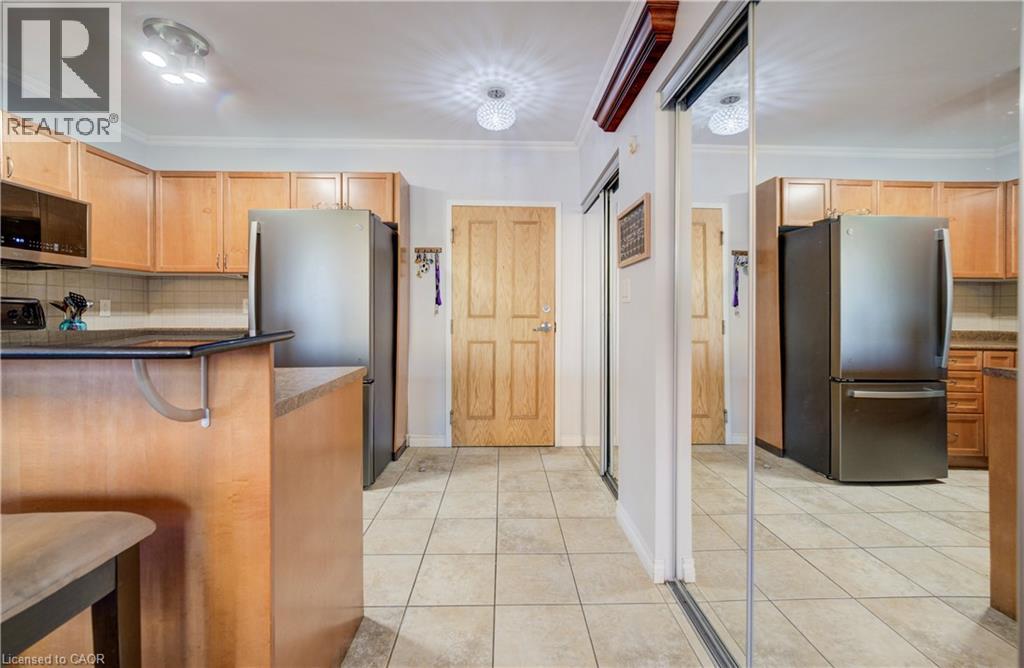 #118 8 HARRIS Street - Image 6