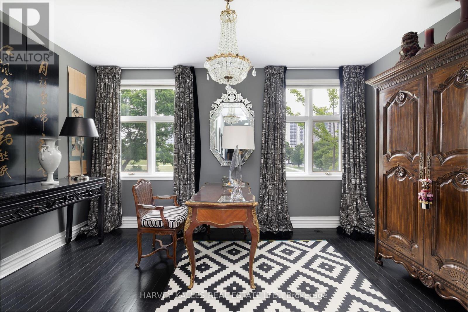 #21 260 RUSSELL HILL ROAD - 15