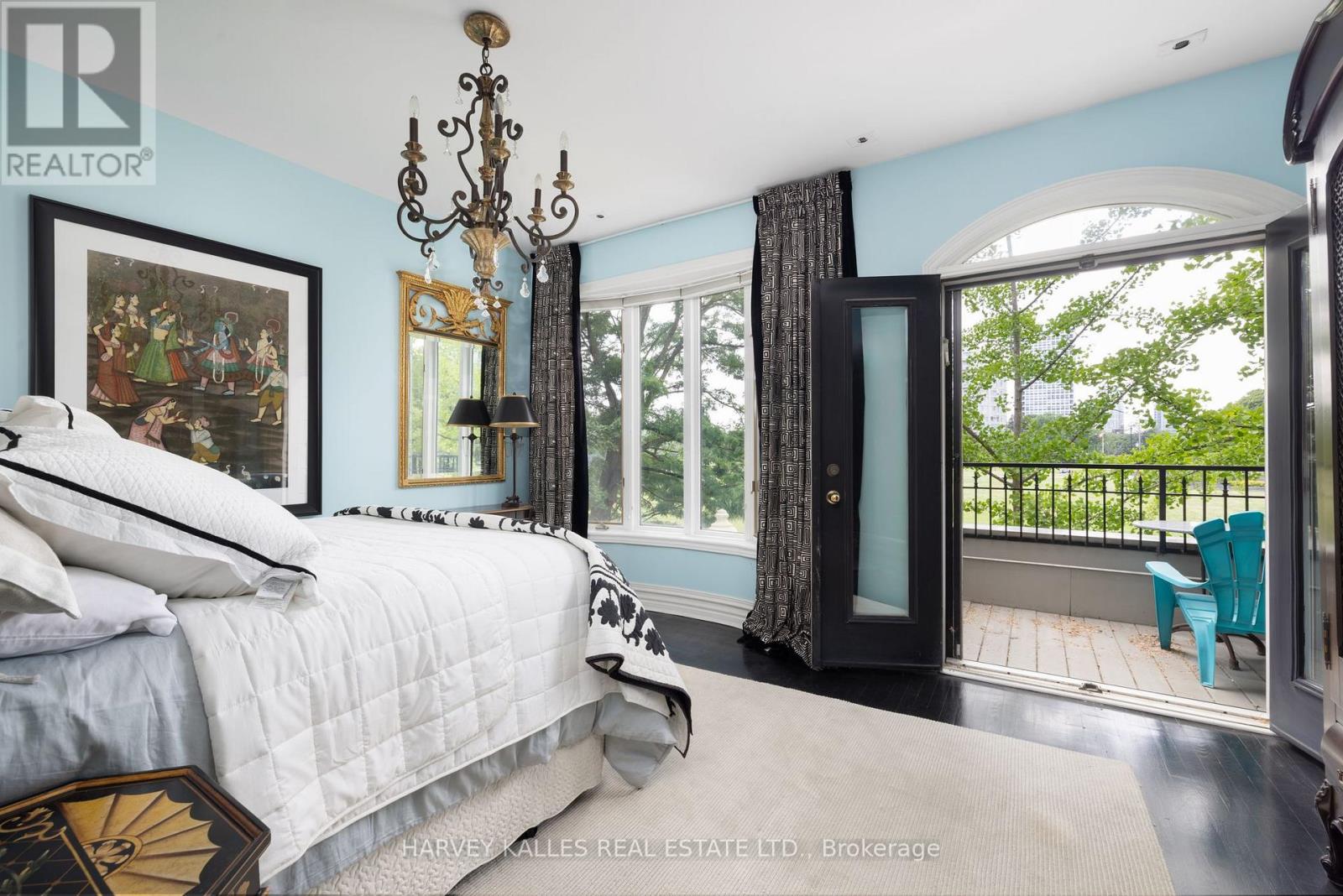 #21 260 RUSSELL HILL ROAD - 16