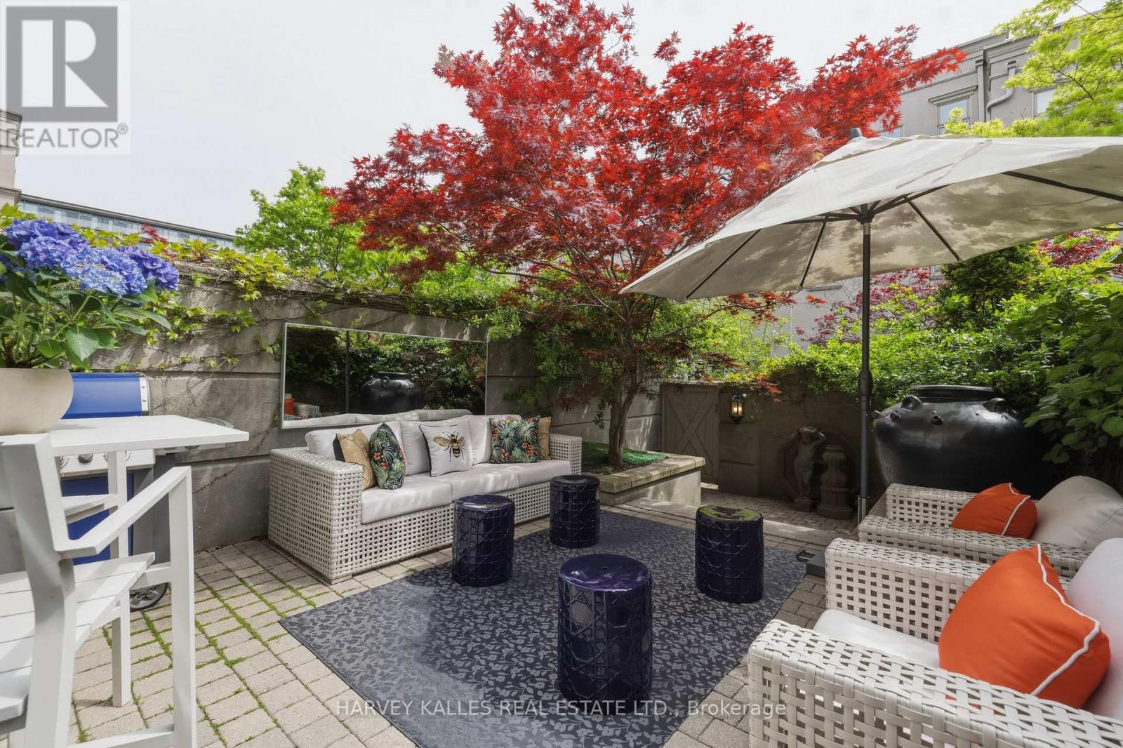 #21 260 RUSSELL HILL ROAD - 22