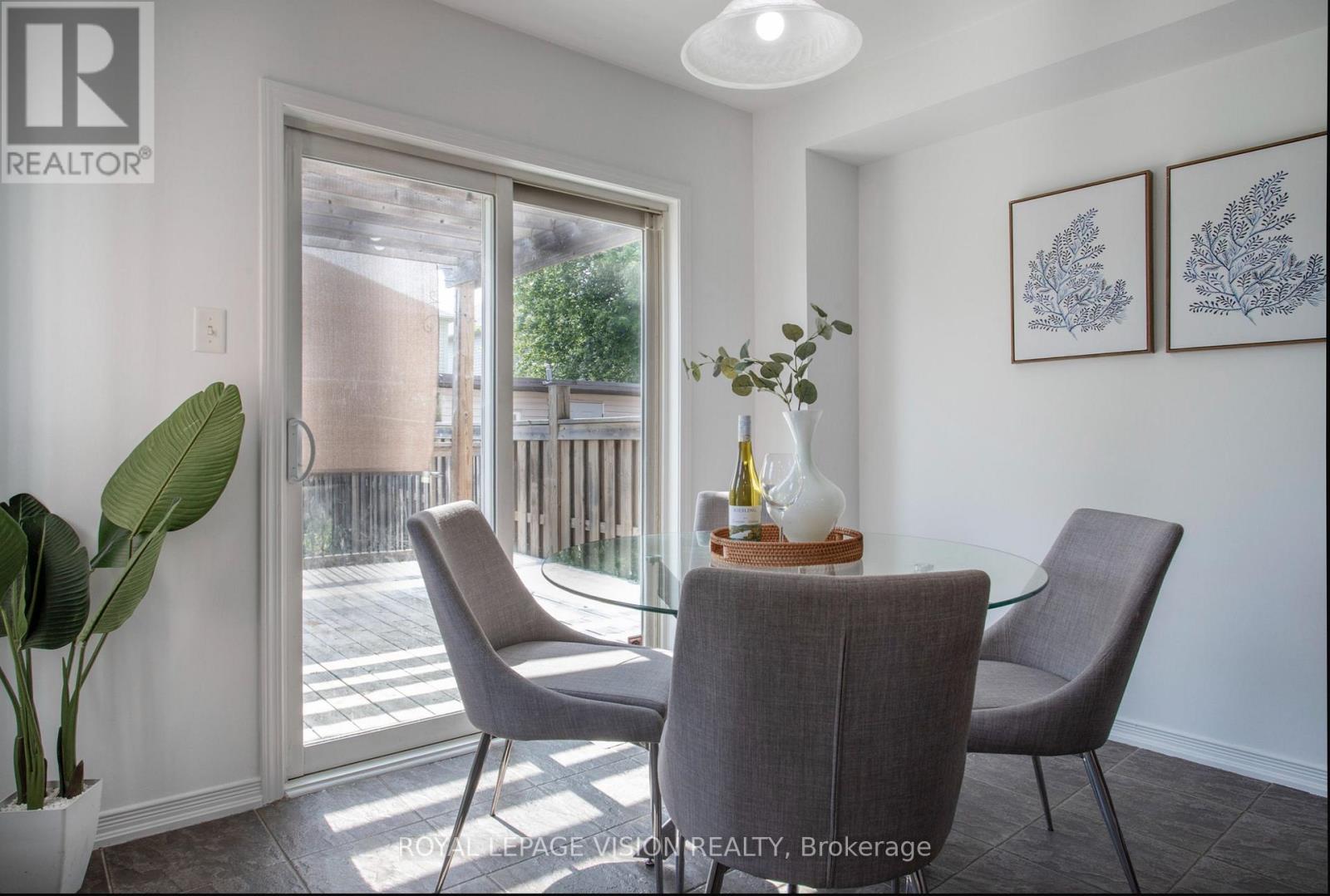 2 LAPRADE SQUARE - Image 13