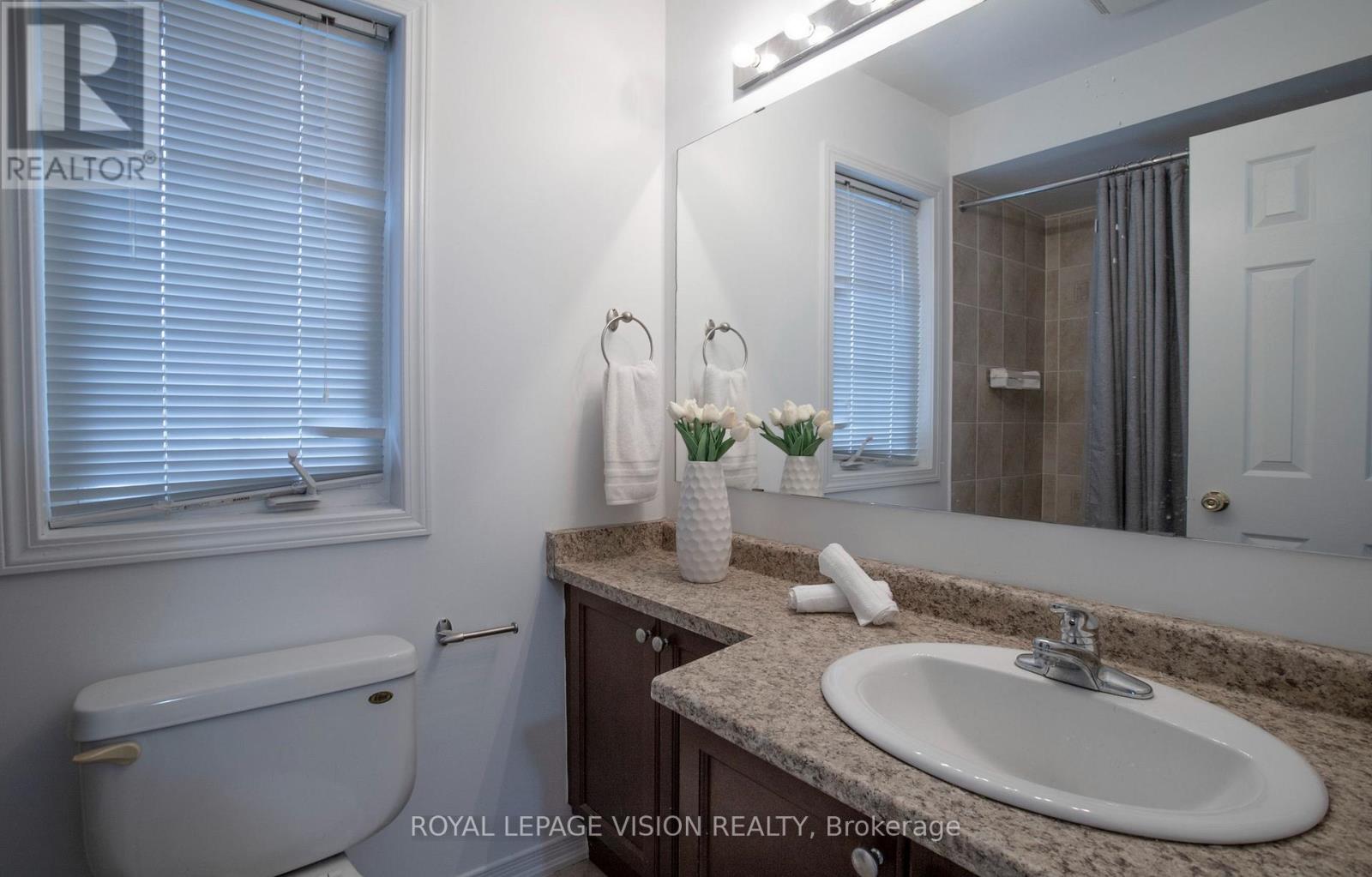 2 LAPRADE SQUARE - Image 31