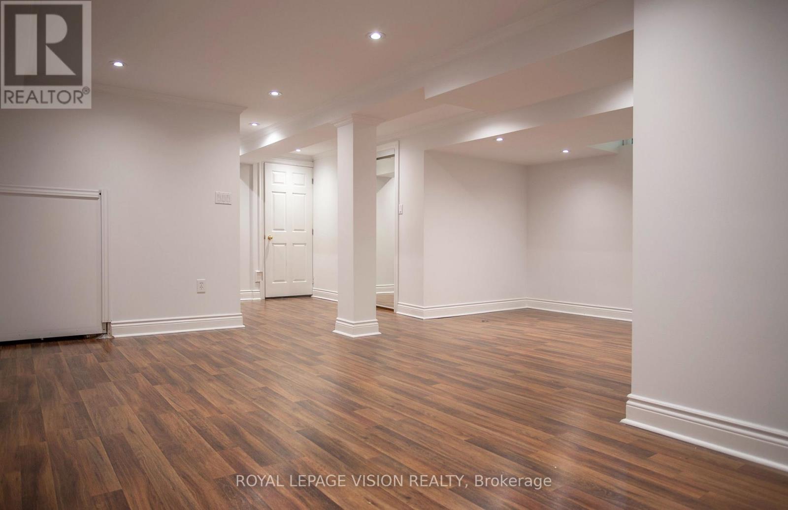 2 LAPRADE SQUARE - Image 37