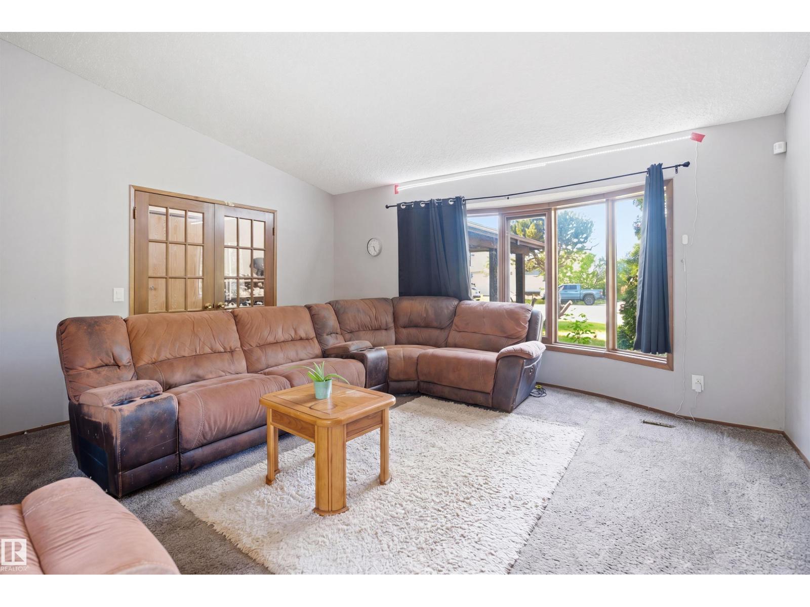 2107 40 ST NW - Image 10
