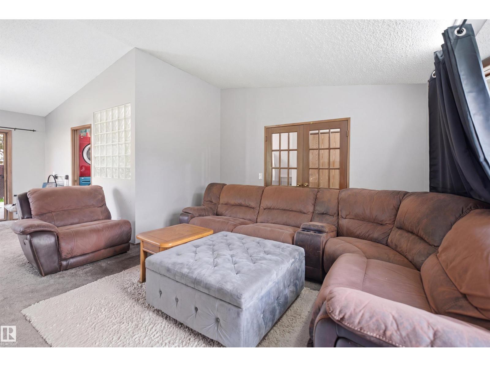 2107 40 ST NW - 11