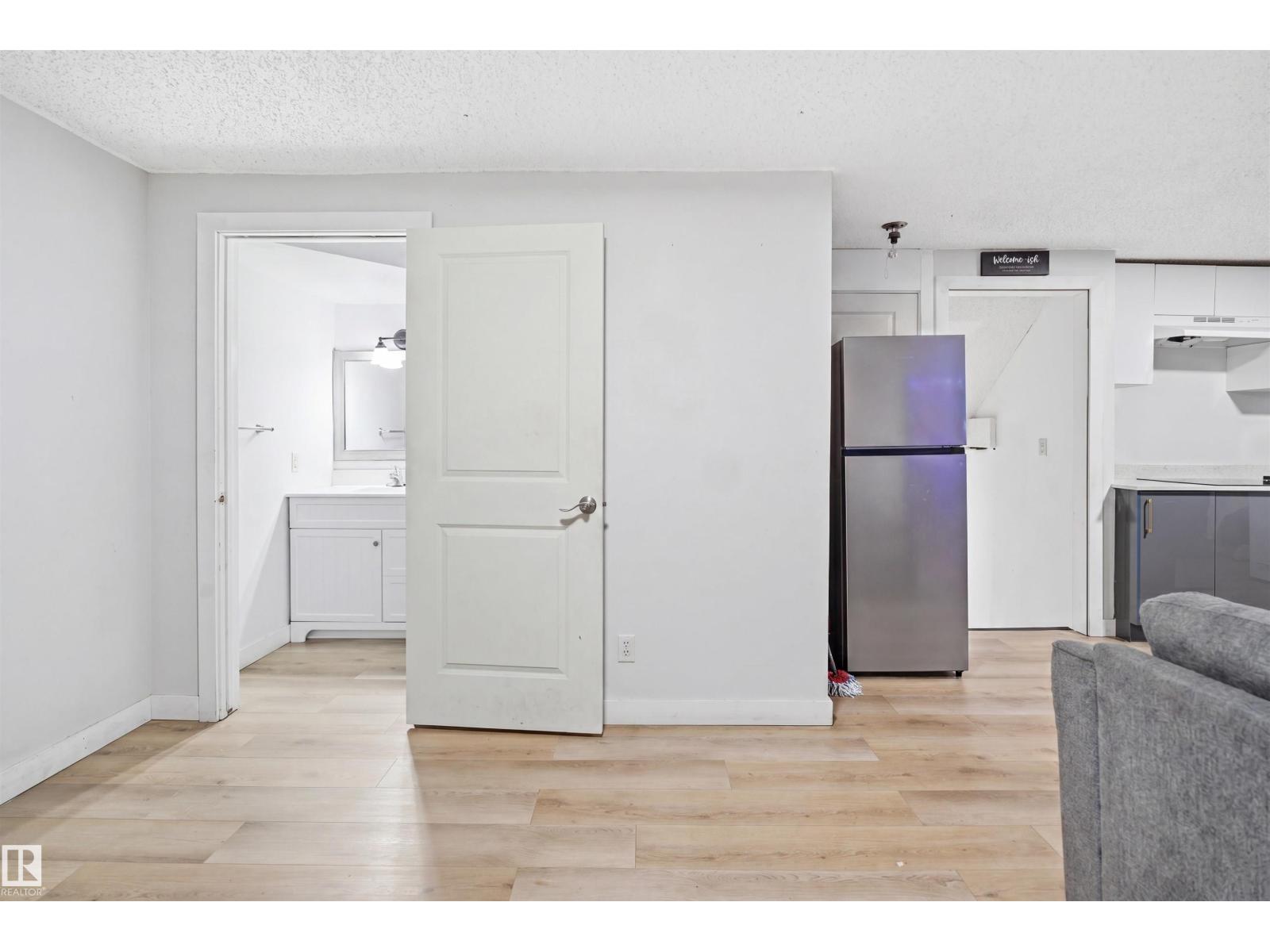 2107 40 ST NW - Image 26