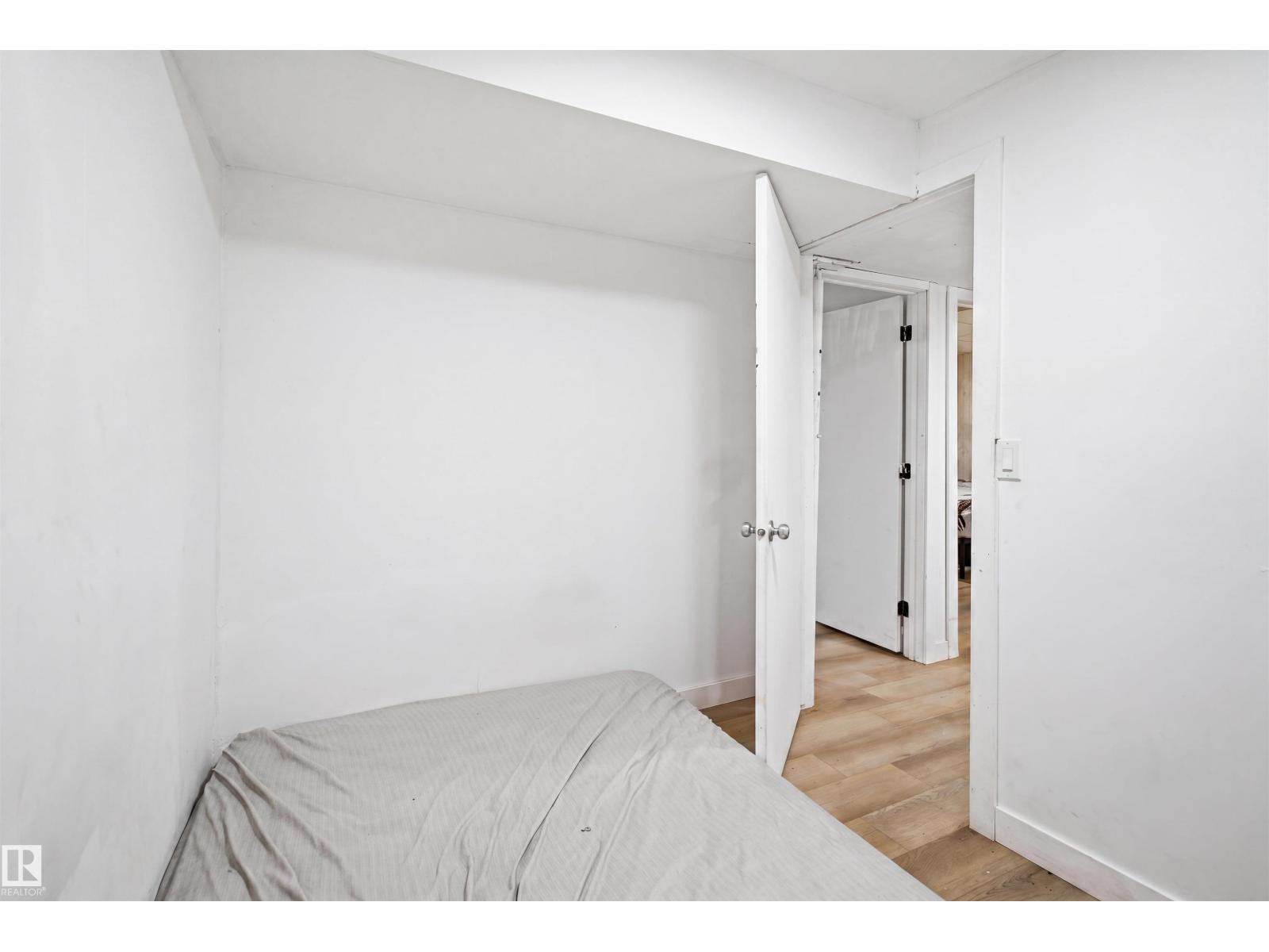 2107 40 ST NW - Image 31