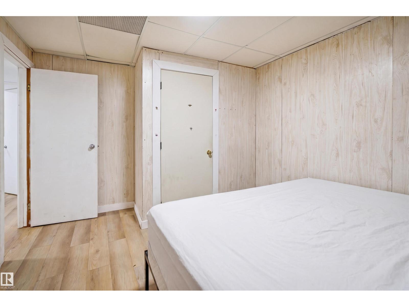 2107 40 ST NW - Image 34