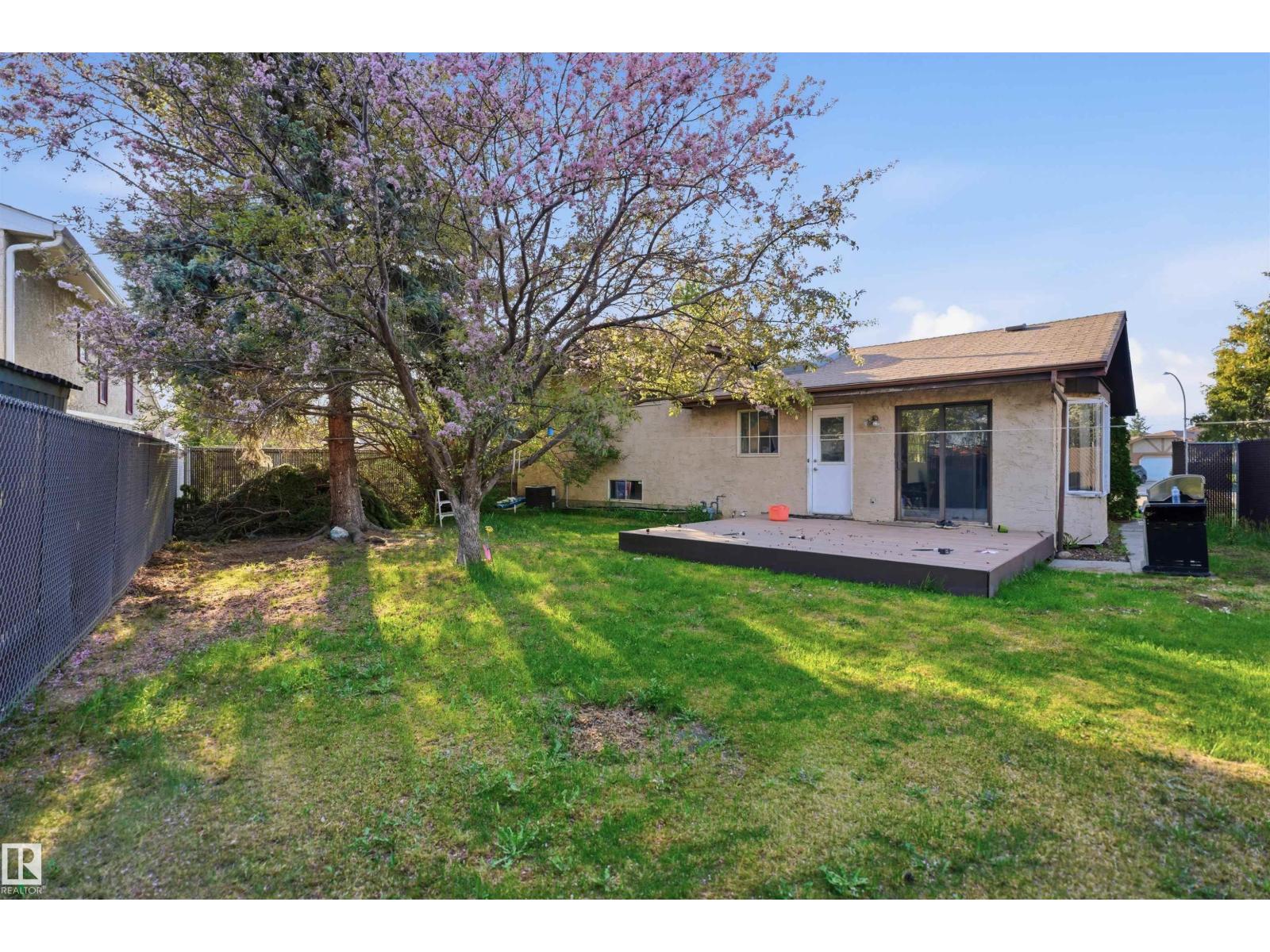 2107 40 ST NW - Image 37