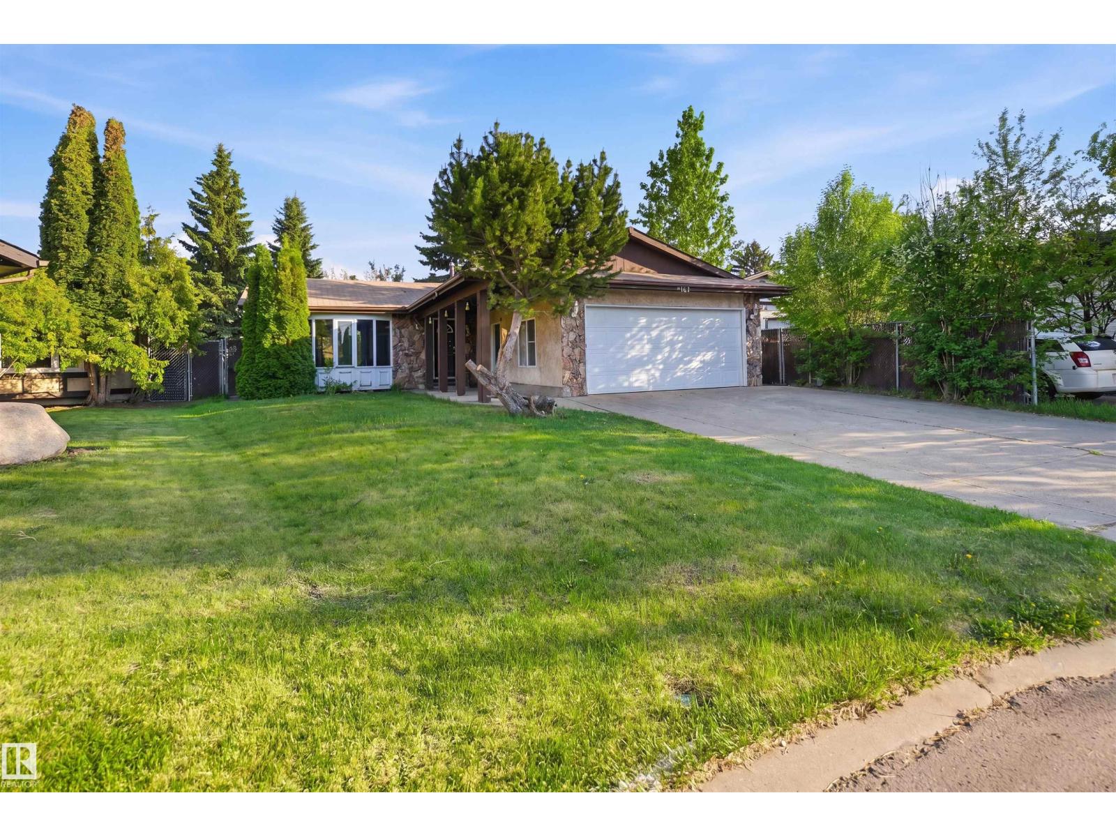 2107 40 ST NW - 40