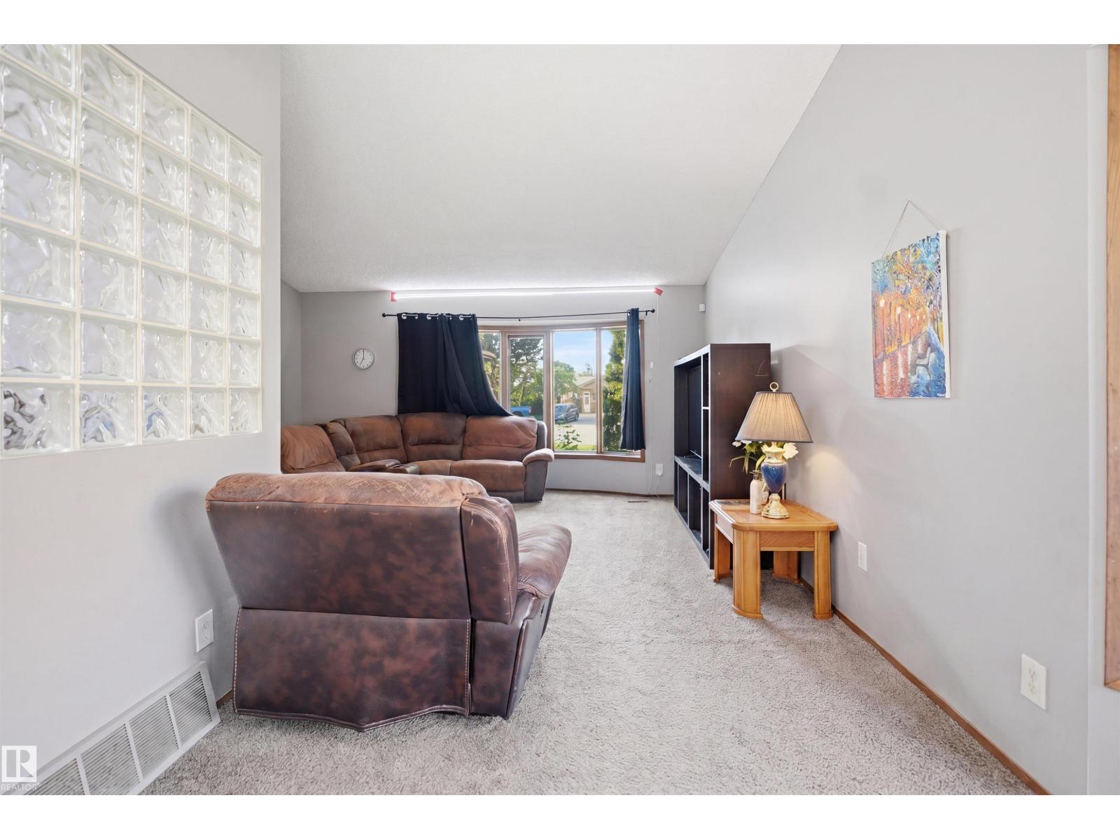 2107 40 ST NW - 9