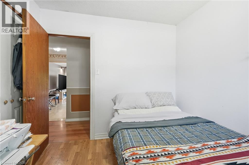 589 GLOVER Road - 23