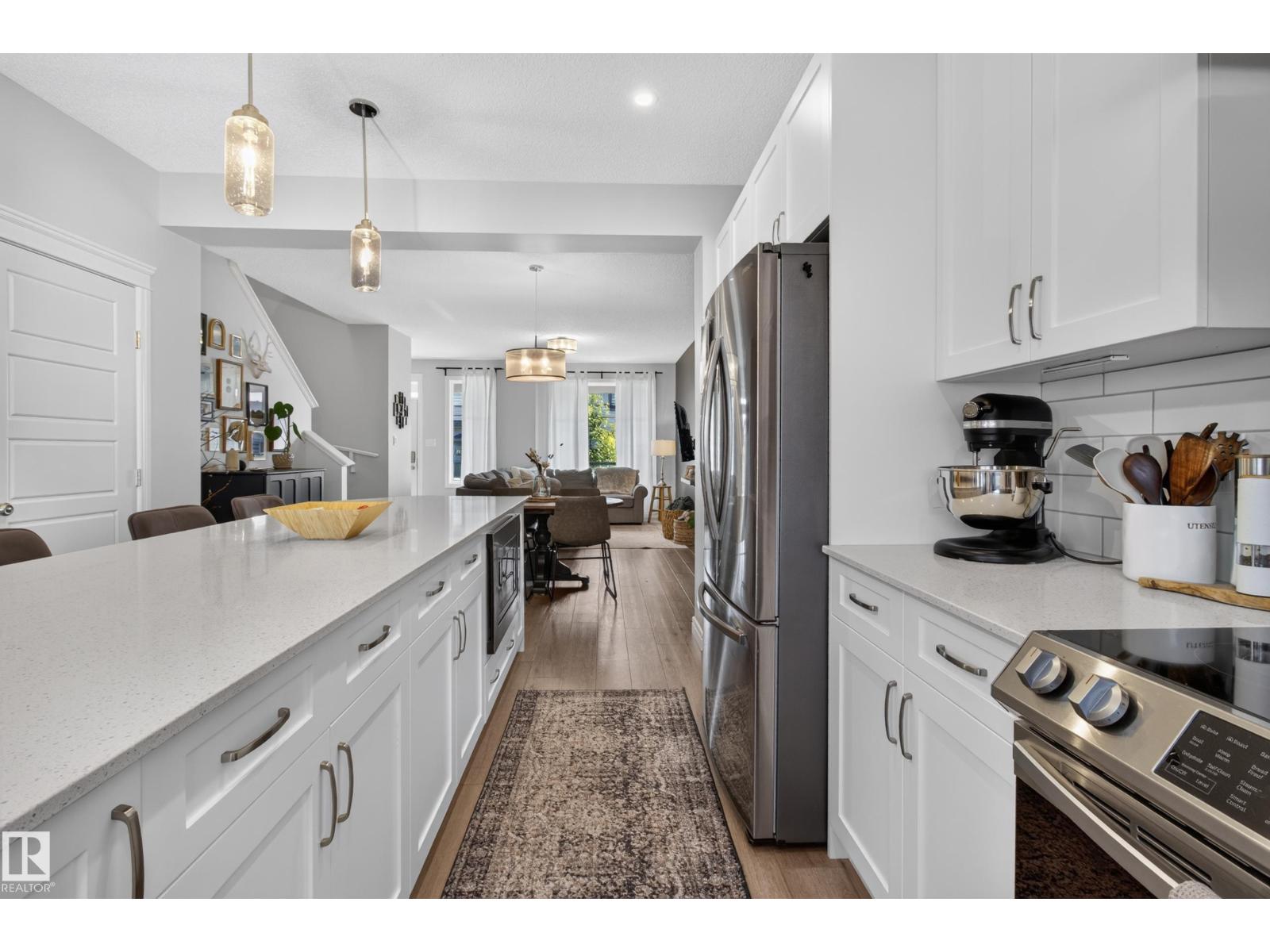6 Daniel ST - 21