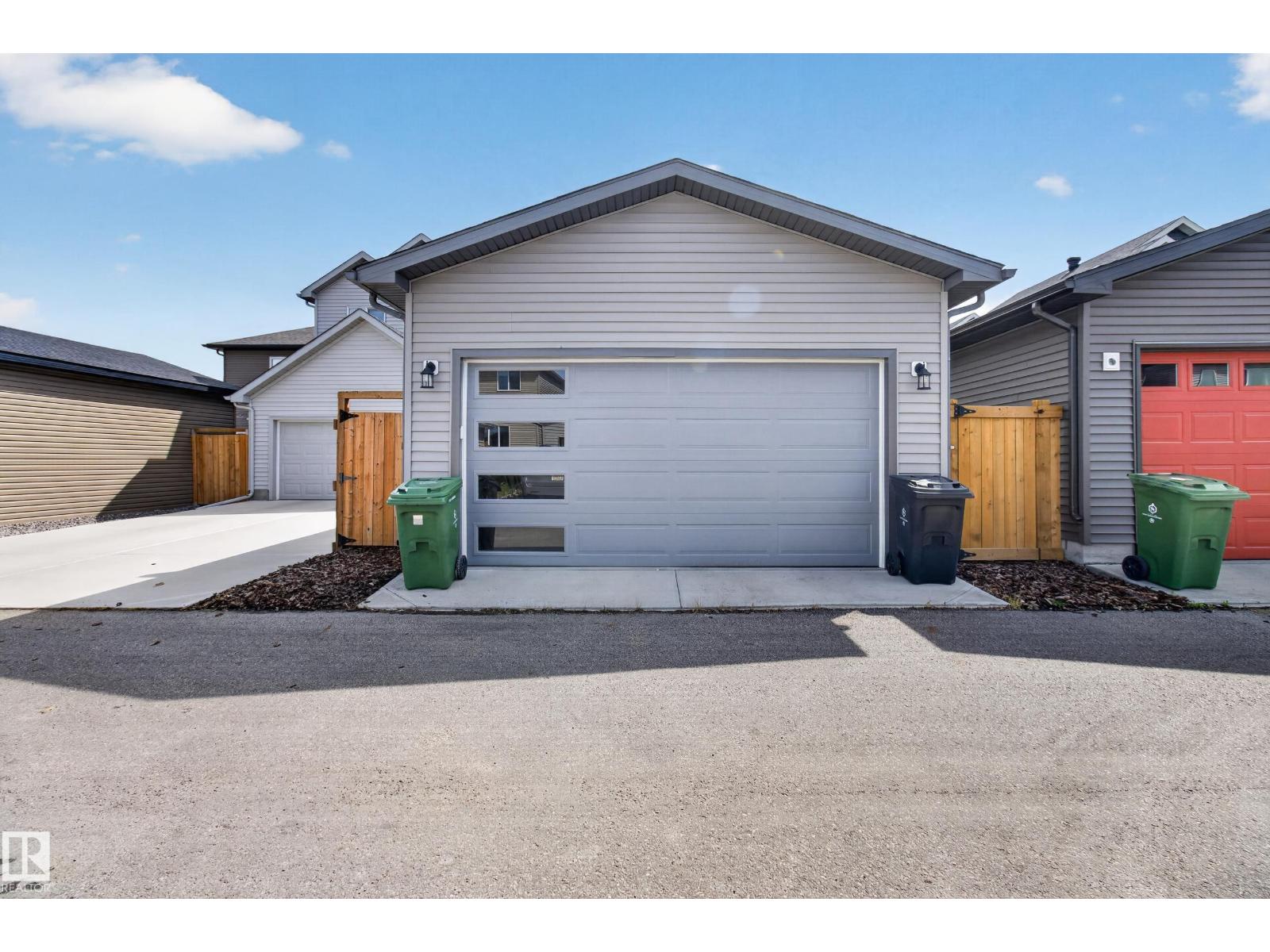 6 Daniel ST - 44