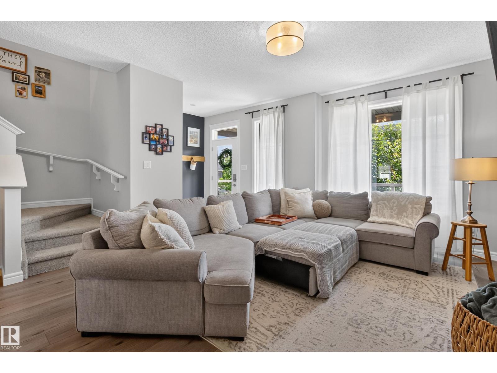 6 Daniel ST - 9