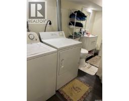 726 M Avenue S, Saskatoon, SK S7M2L4 Photo 12