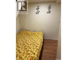 726 M Avenue S, Saskatoon, SK S7M2L4 Photo 9