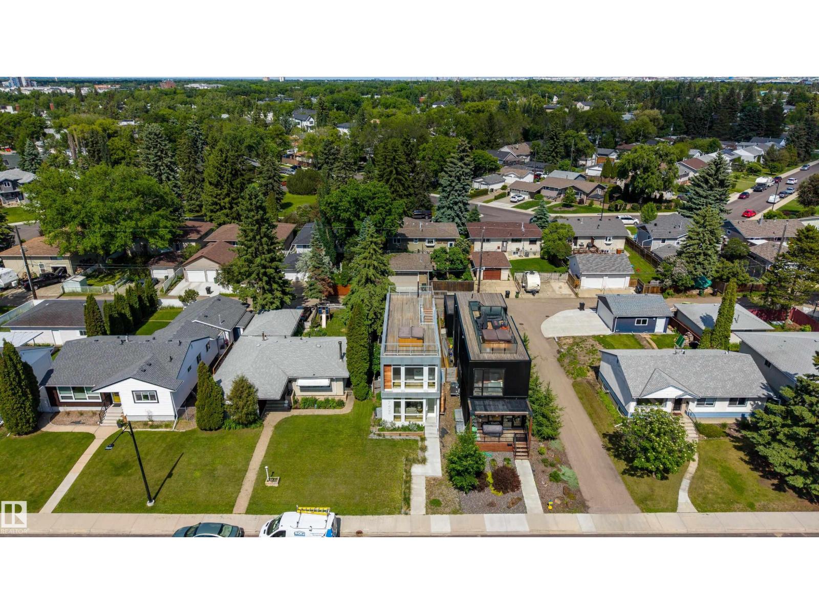 7405 89 ST NW - 34