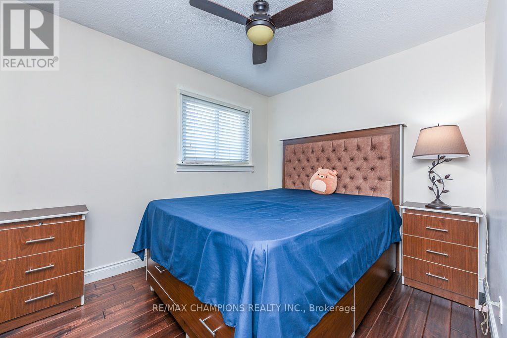 163 SIMMONS BOULEVARD - 22