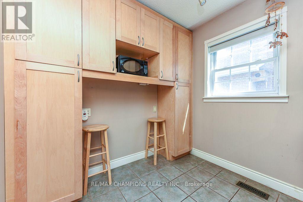 163 SIMMONS BOULEVARD - 13