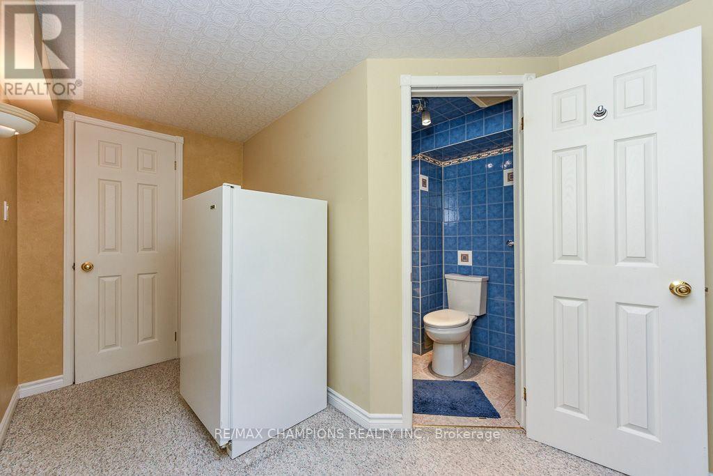 163 SIMMONS BOULEVARD - Image 33