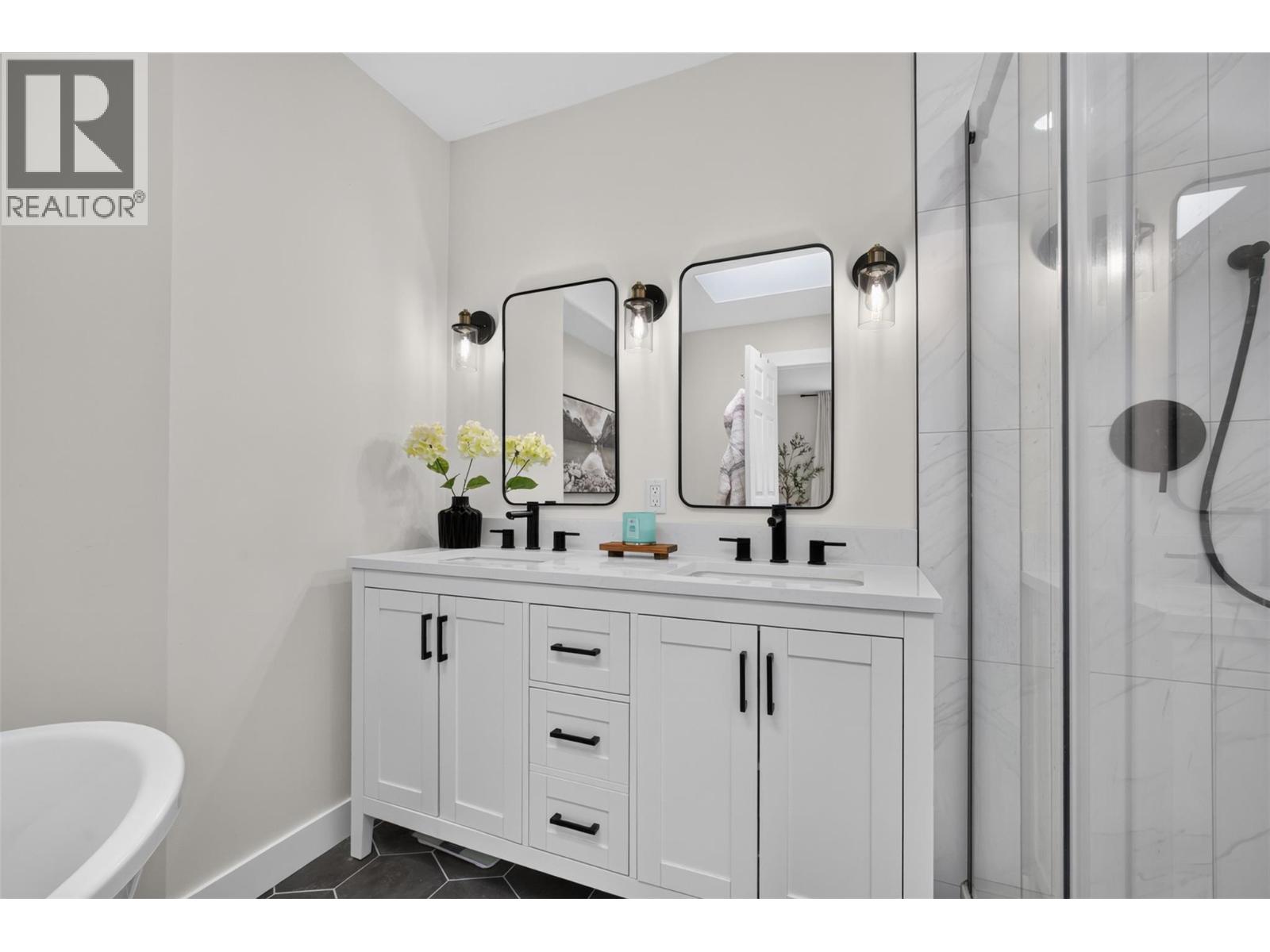 2330 Shannon Woods Drive - Image 28