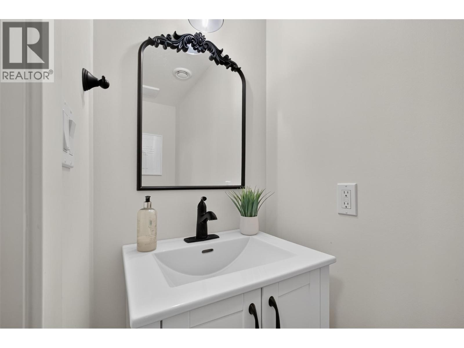 2330 Shannon Woods Drive - Image 40