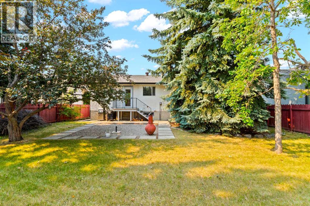 5467 Dalrymple Crescent NW - Image 39