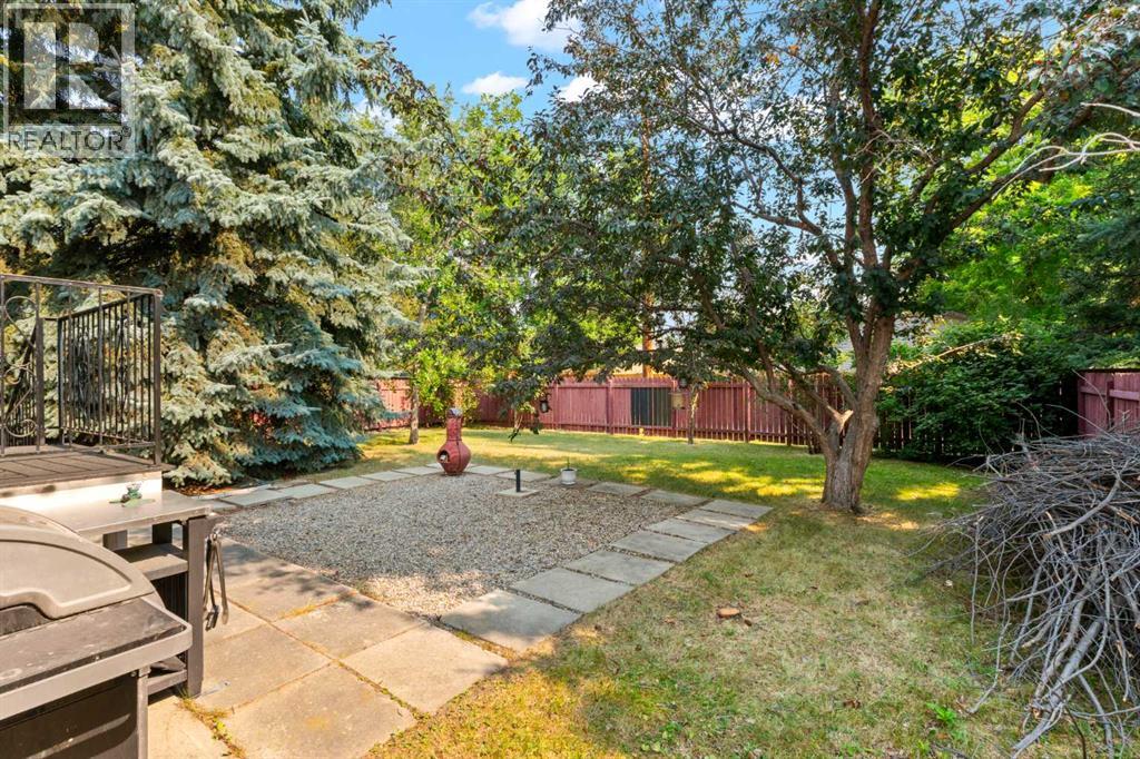 5467 Dalrymple Crescent NW - Image 37