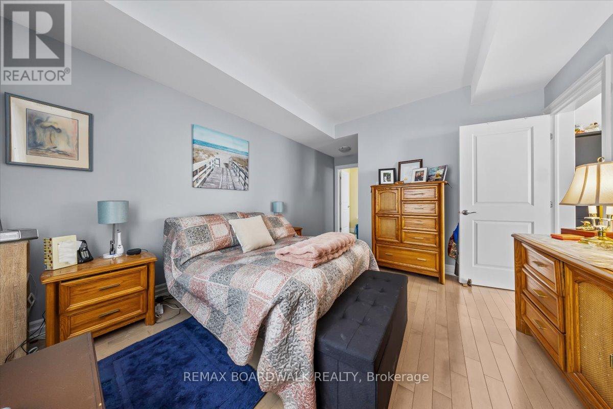 2 Bed, 2 Bath House for Sale in Ottawa – B102 – 210 JANKA PRIVATE, Ottawa – MLS# X13642474 - Image 17