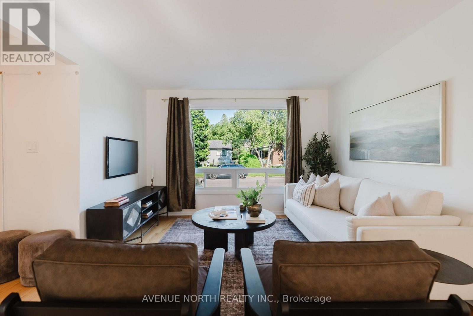 2732-2730 COLMAN STREET - 10