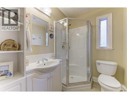 4pc Bathroom - 4299 Hobson Road, Kelowna, BC V1W1Y4 Photo 16