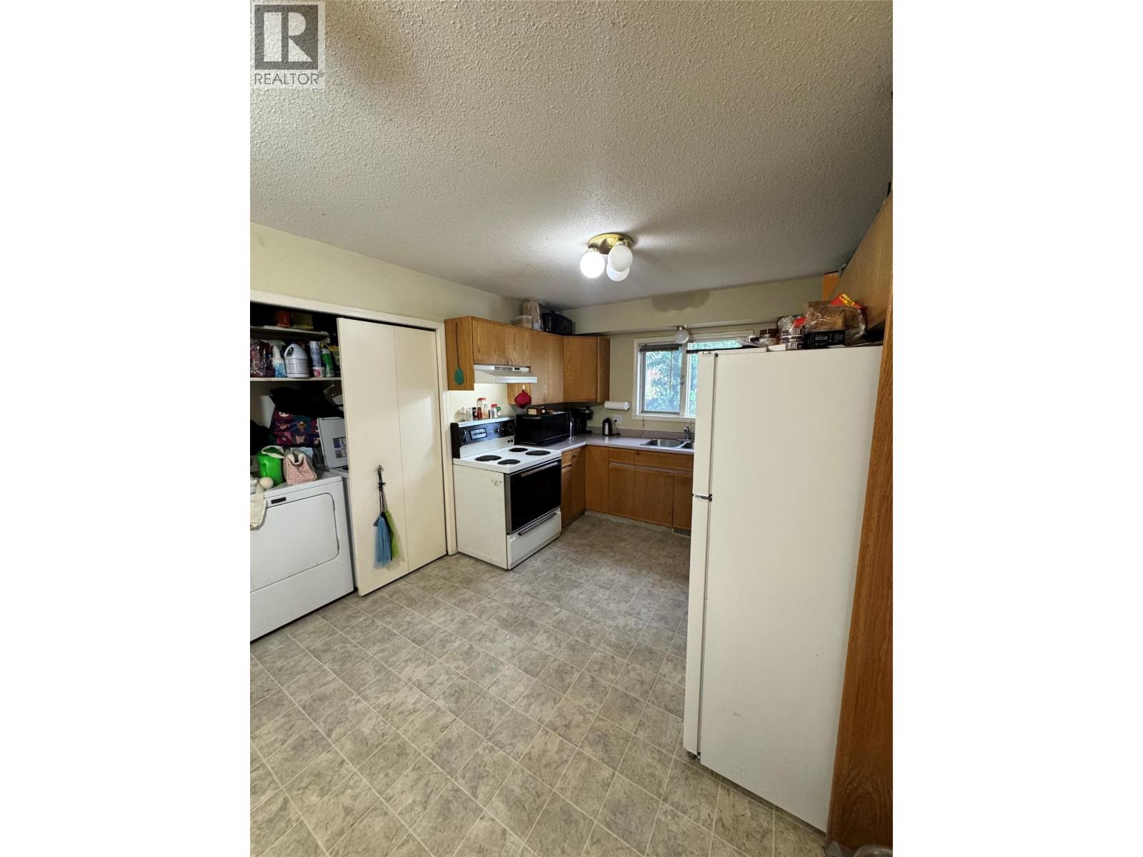  1033/1035 Laurier Avenue, Kelowna