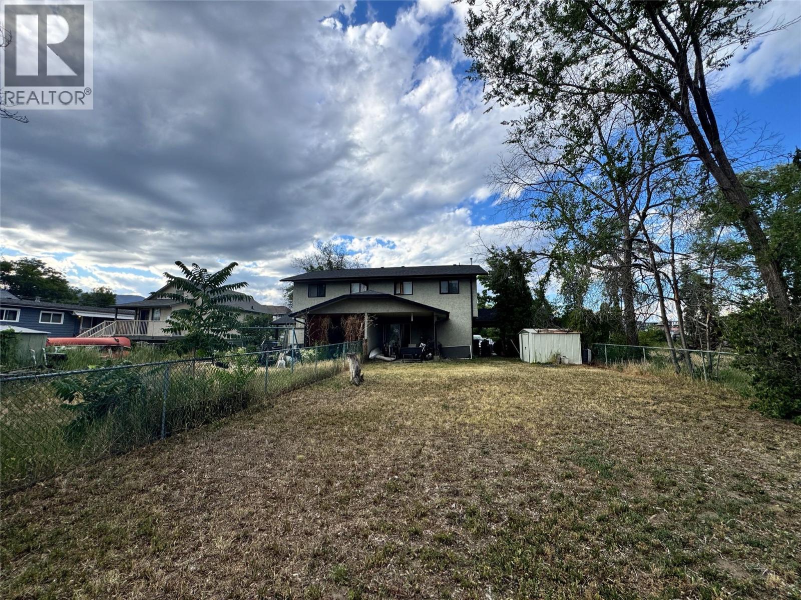  1033/1035 Laurier Avenue, Kelowna