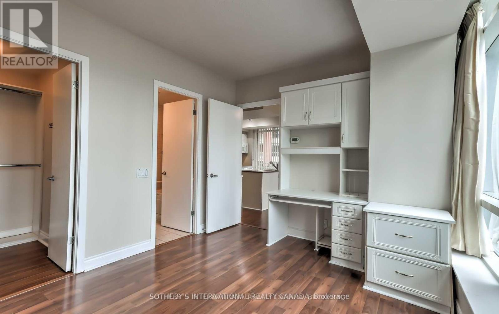 #610W 500 QUEENS QUAY W - 10