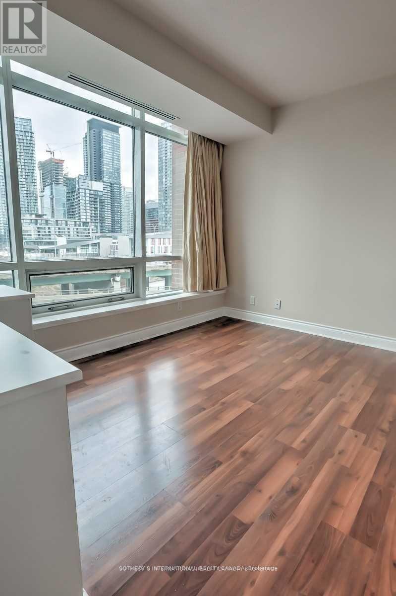 #610W 500 QUEENS QUAY W - 14
